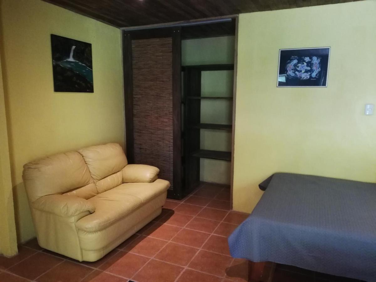 Bed and Breakfast Mundo Goub'Art à Cabuya  Chambre photo